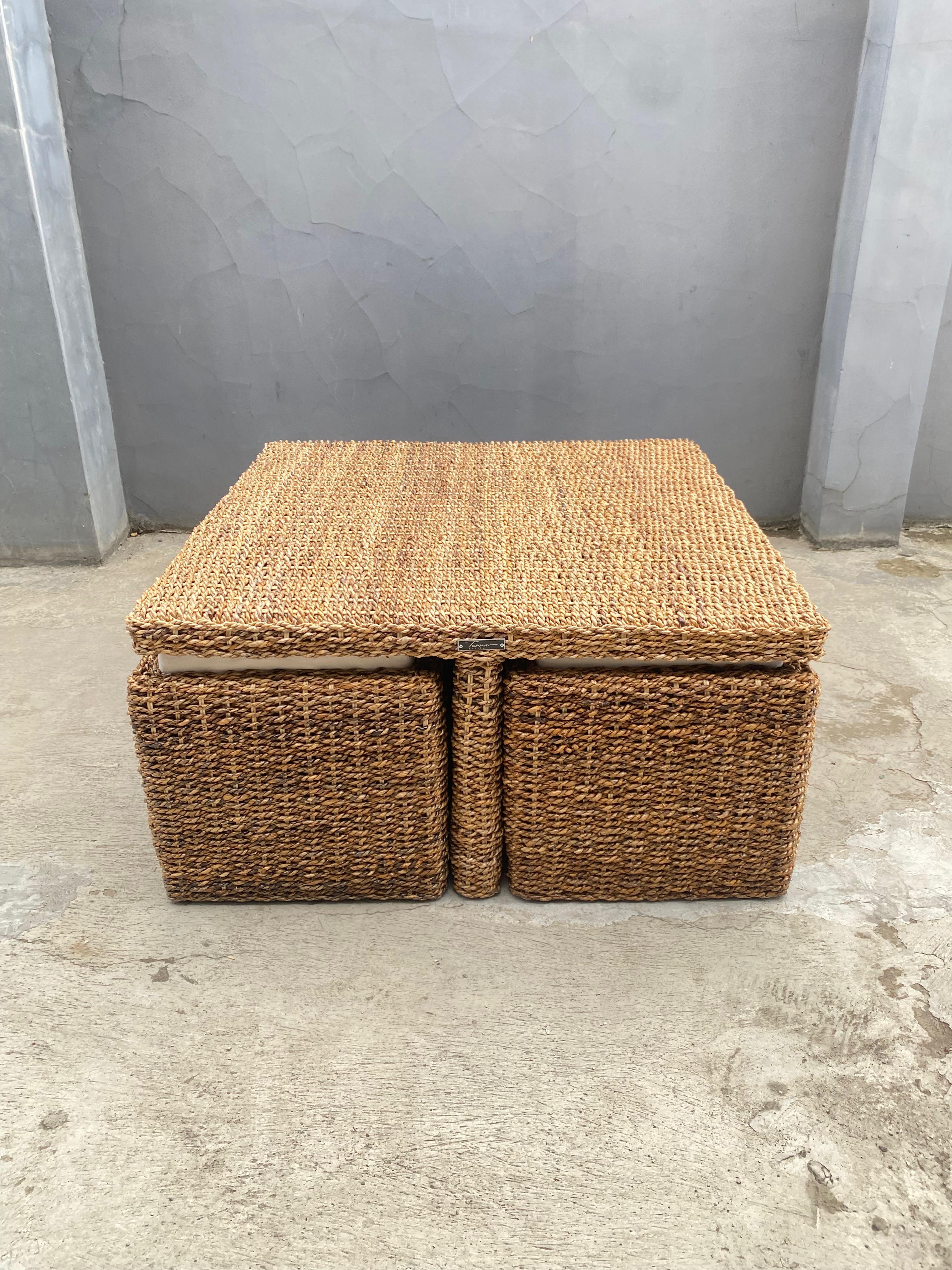Mesa de Centro Kuta Rattan Natural y Bannana 4 puf