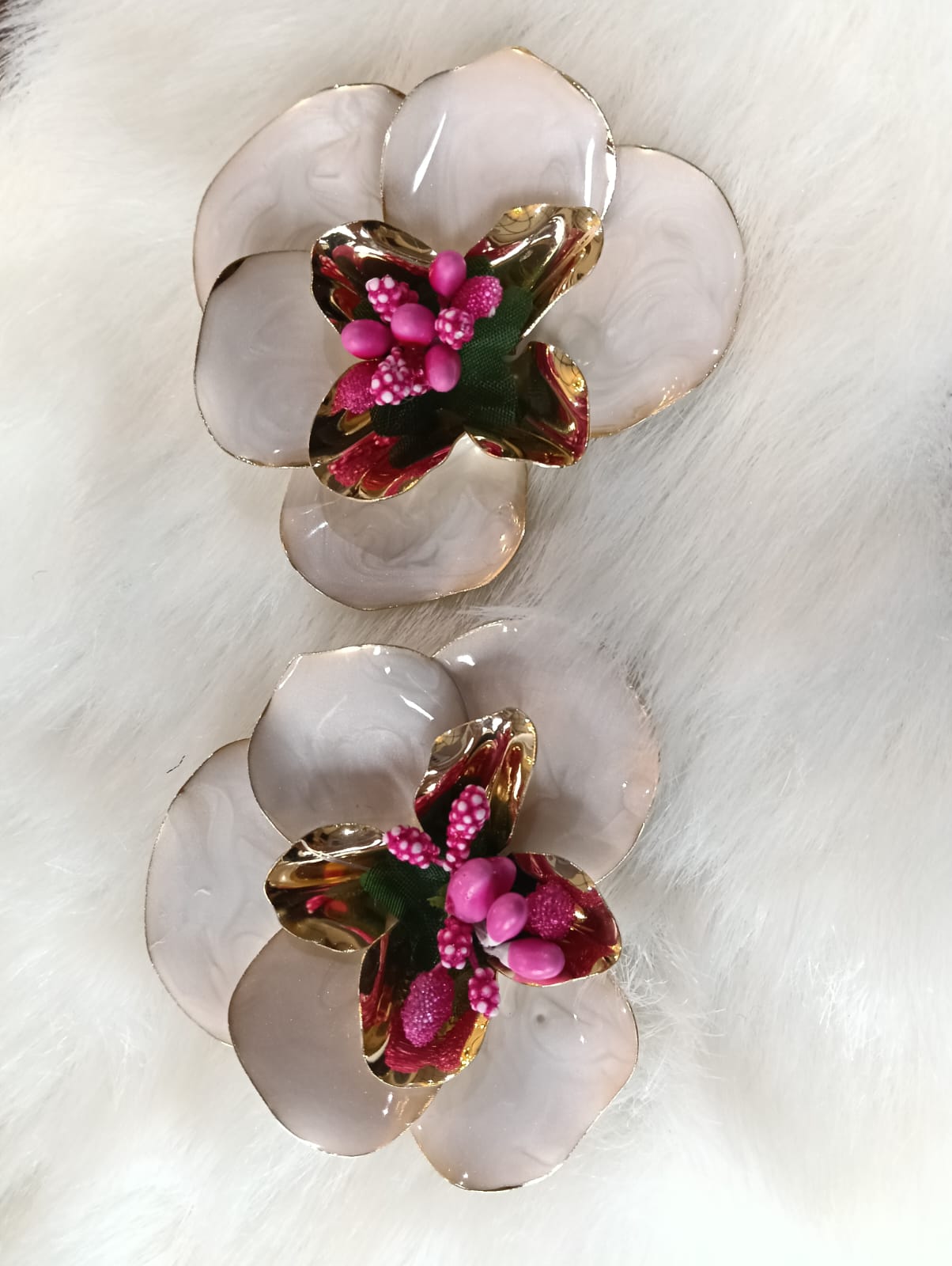 Aros Flore Blanca con Rosado y dorado