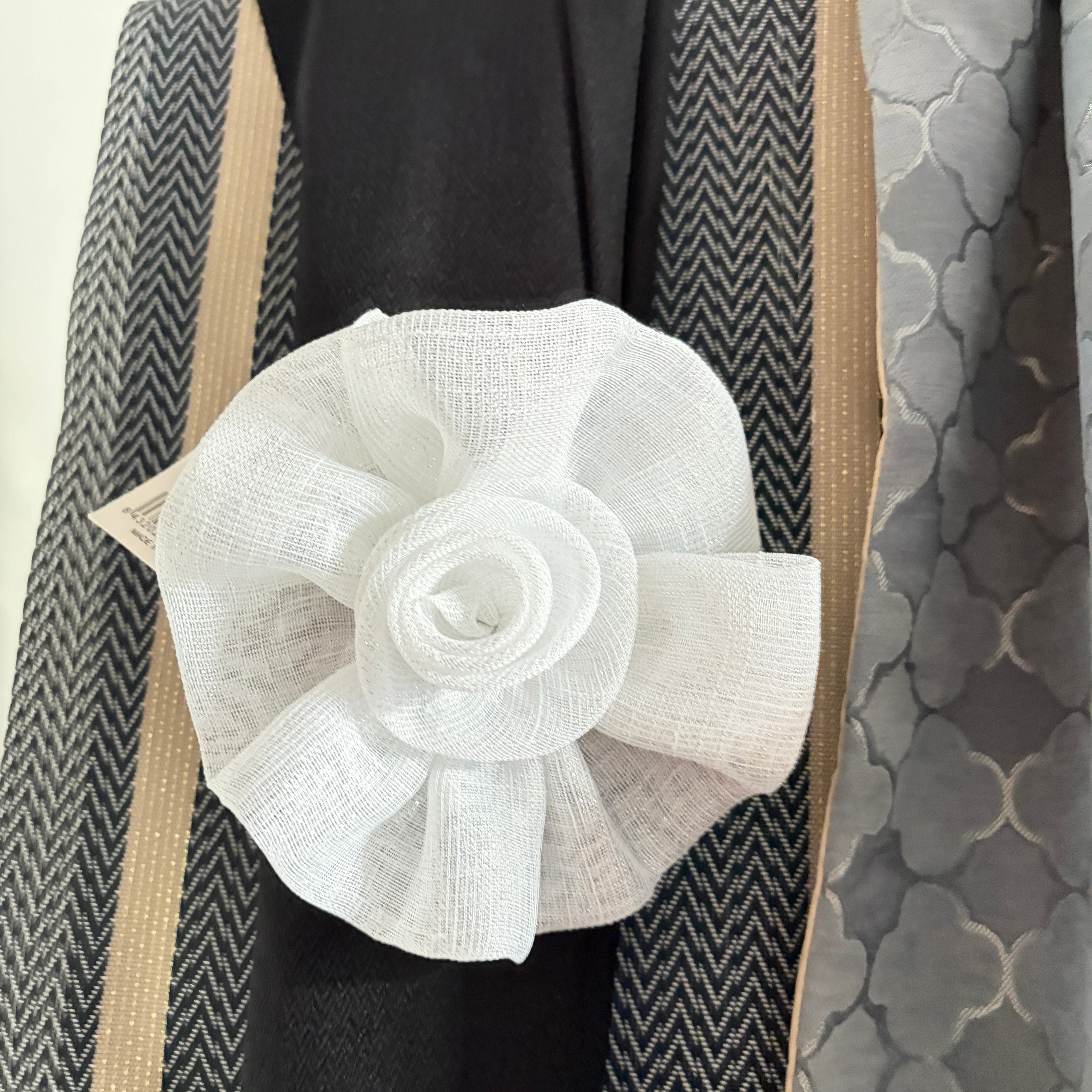 Pack 2 Amarras de Cortinas Flor de Lino Blanco