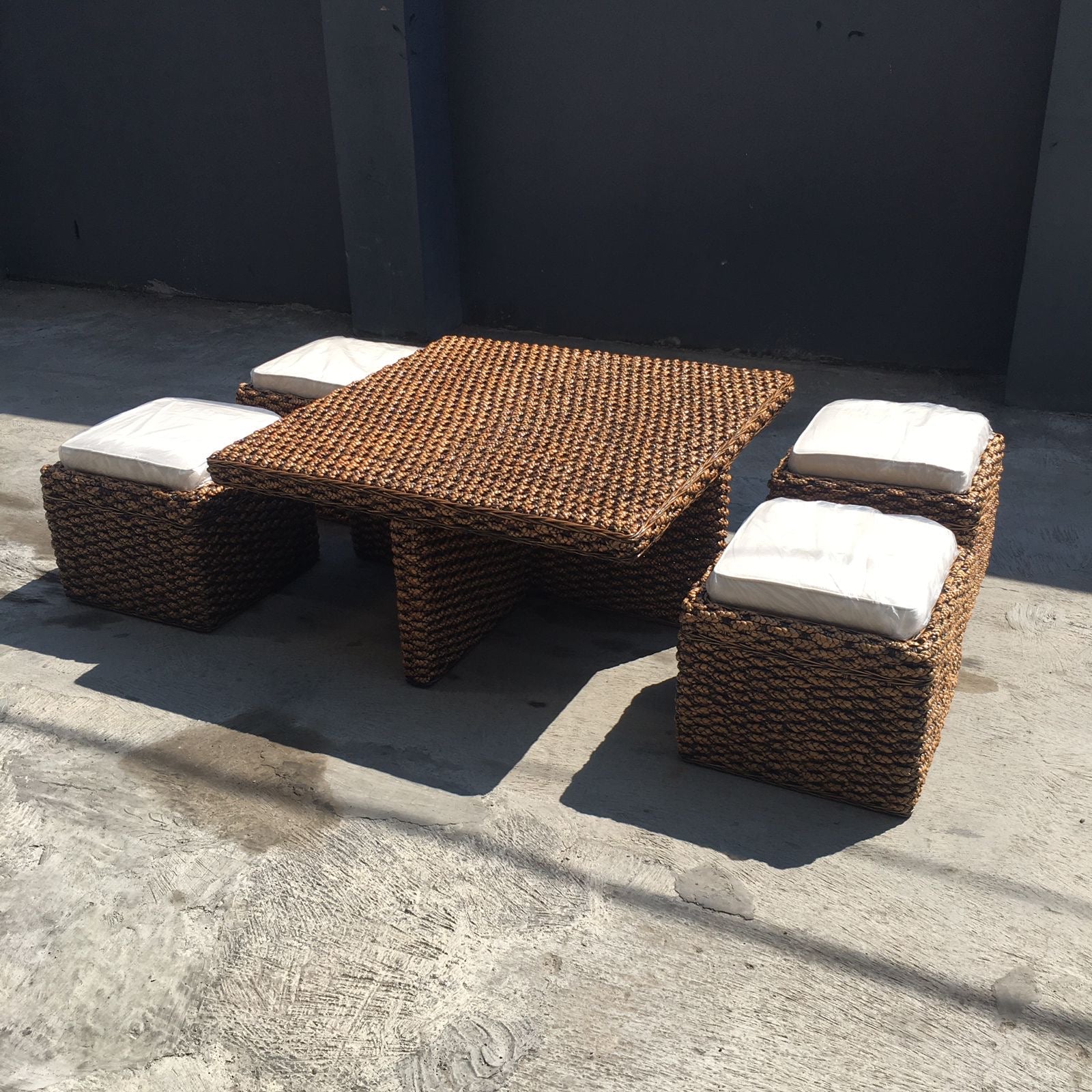 Mesa de Centro Kuta Rattan Natural y Jacinto 4 puf